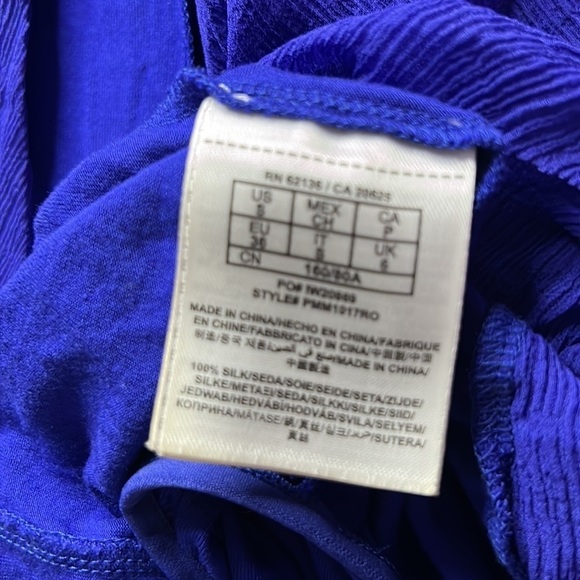 Marciano silk royal blue plunging V-neck woman’s bodysuit size small - Picture 5 of 6